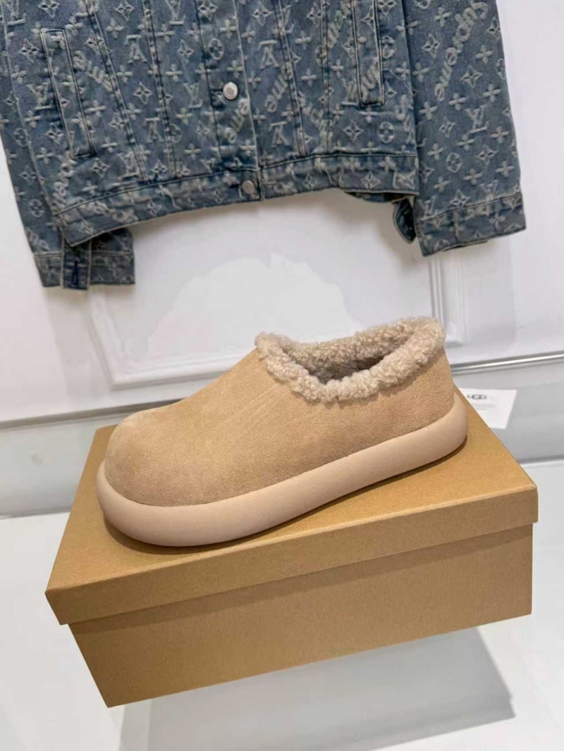 Ugg Flat Shoes